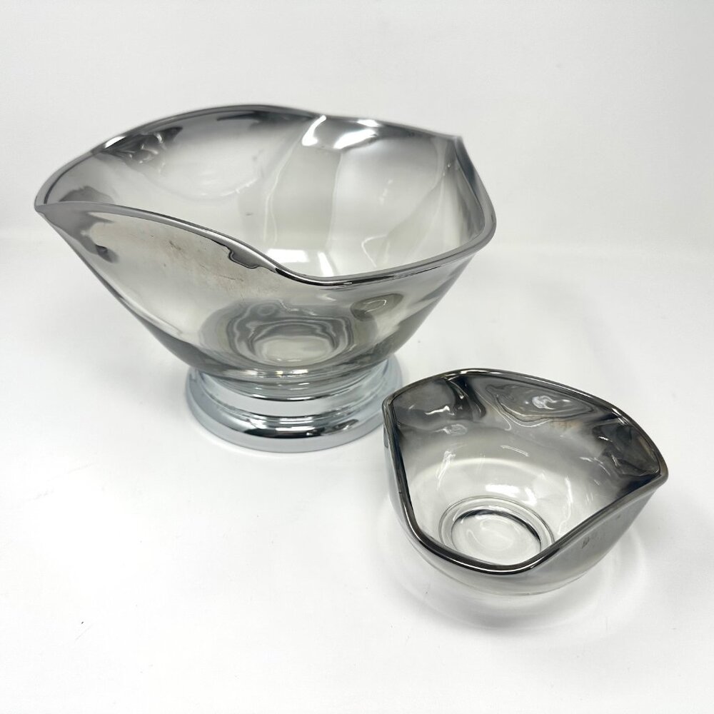 Vintage Mid Century Modern Chip and Dip Glass Bowls Silver Ombre Design